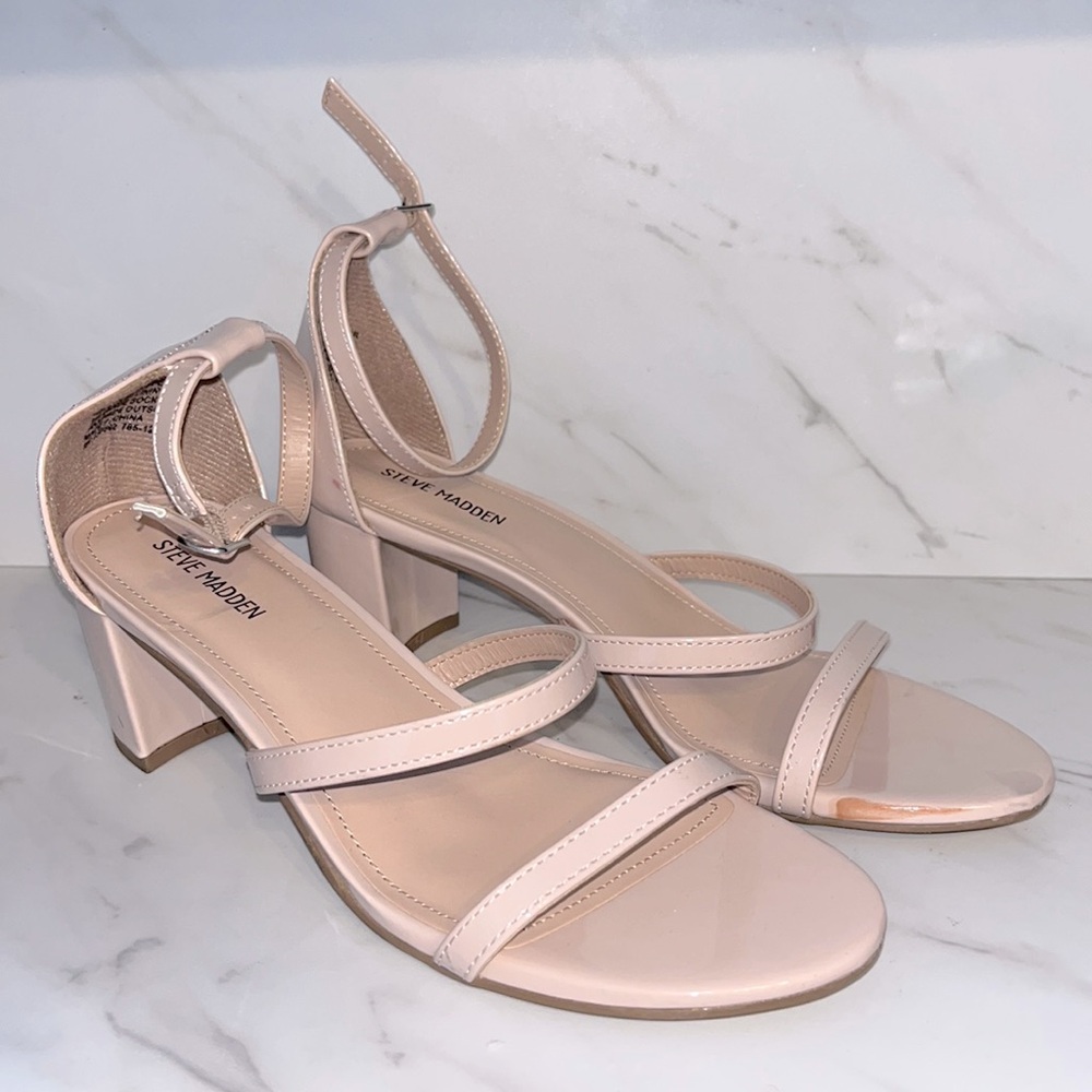 Steve Madden Jana nude strappy helped sandal sz 7